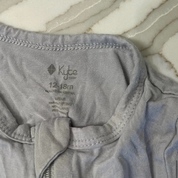 Kyte Baby Perwinkle Romper - Size 12-18M - Picture 3 of 5